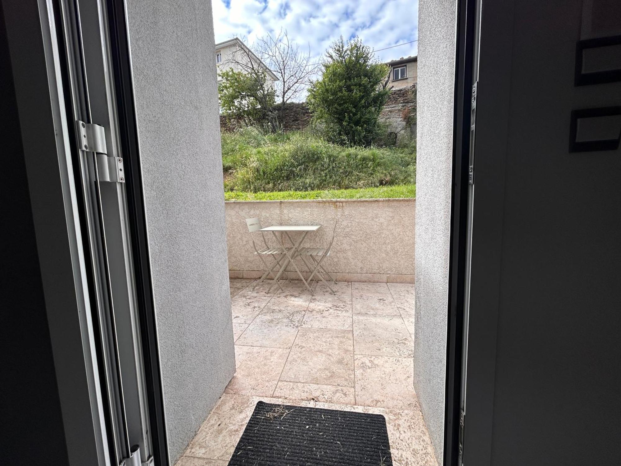 Appartement Petite Maison Studio Tout Confort Cosy Givors Autoroute Et Gare Extérieur photo